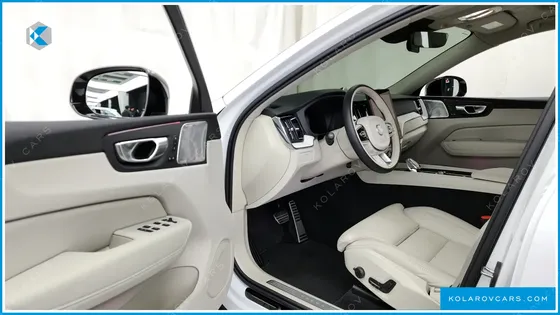 VOLVO XC60 B5 ULTRA DARK AIR SUS