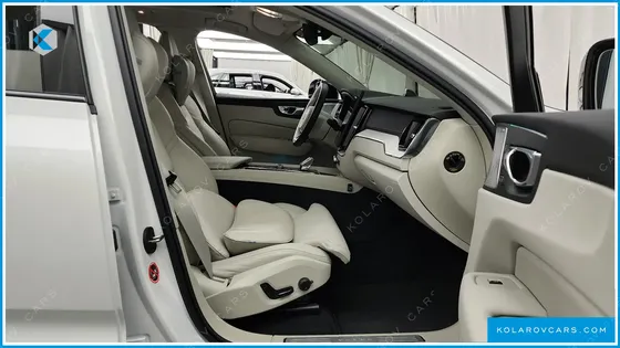 VOLVO XC60 B5 ULTRA DARK AIR SUS