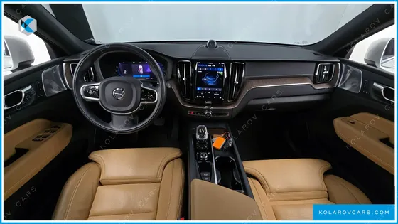 VOLVO XC60 B5 INSCRIPTION