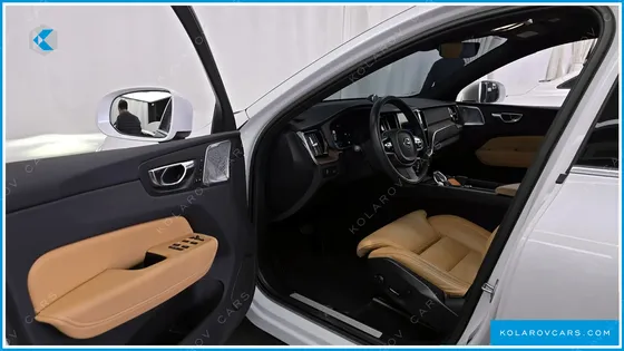 VOLVO XC60 B5 INSCRIPTION
