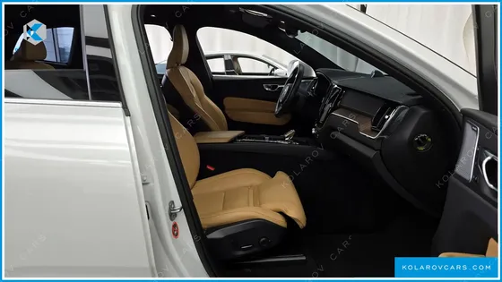VOLVO XC60 B5 INSCRIPTION