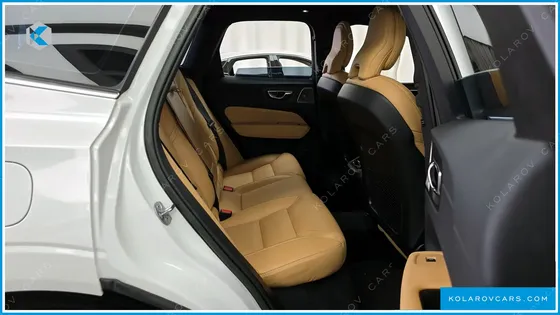 VOLVO XC60 B5 INSCRIPTION