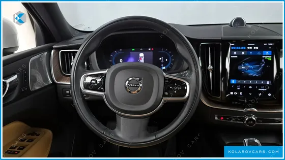 VOLVO XC60 B5 INSCRIPTION