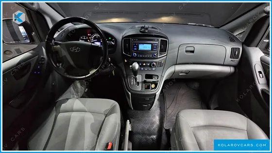 HYUNDAI STAREX VAN 5-SEATER