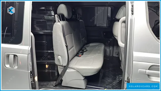 HYUNDAI STAREX VAN 5-SEATER