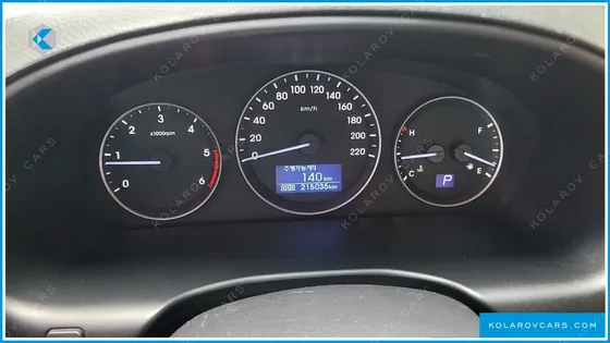 HYUNDAI GRAND STAREX NONE