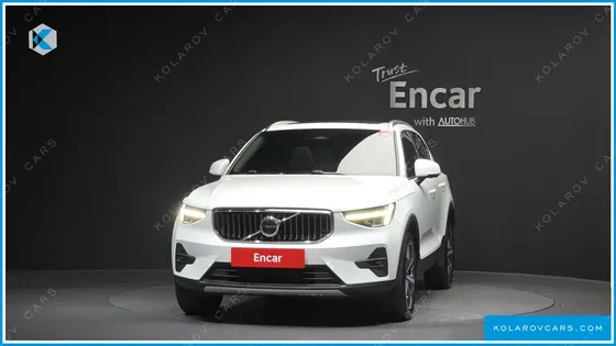 VOLVO XC40 B4 ULTIMATE BRIGHT