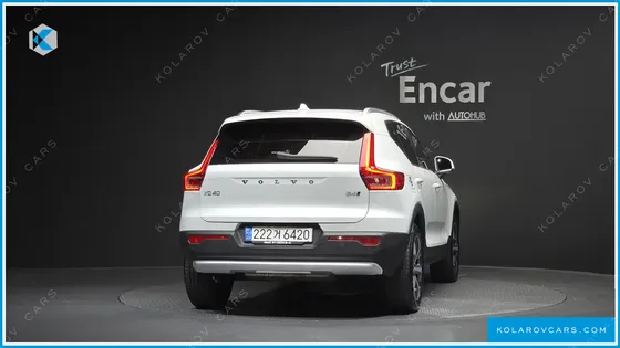 VOLVO XC40 B4 ULTIMATE BRIGHT