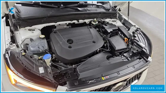 VOLVO XC40 B4 ULTIMATE BRIGHT