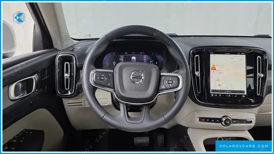 VOLVO XC40 B4 ULTIMATE BRIGHT