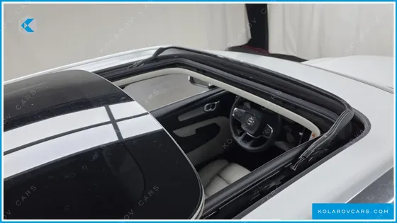 VOLVO XC40 B4 ULTIMATE BRIGHT