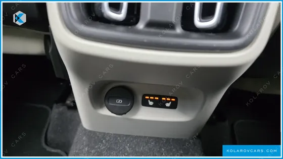 VOLVO XC40 B4 ULTIMATE BRIGHT