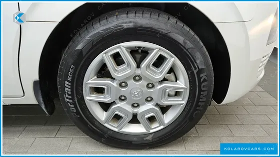 HYUNDAI STARIA CARGO 5-SEATER