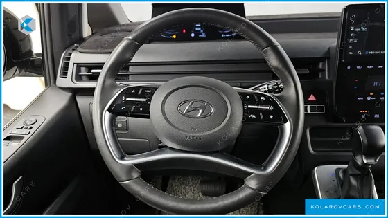 HYUNDAI STARIA CARGO 5-SEATER