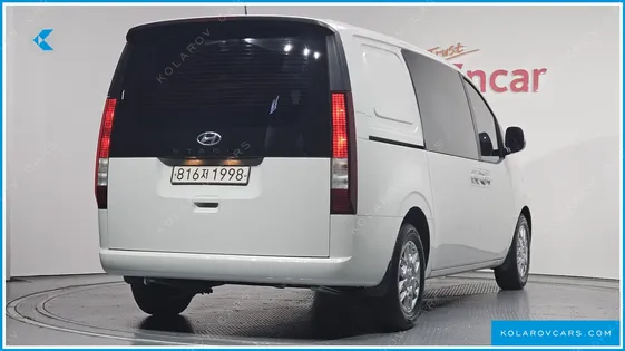 HYUNDAI STARIA CARGO 5-SEATER