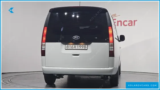HYUNDAI STARIA CARGO 5-SEATER