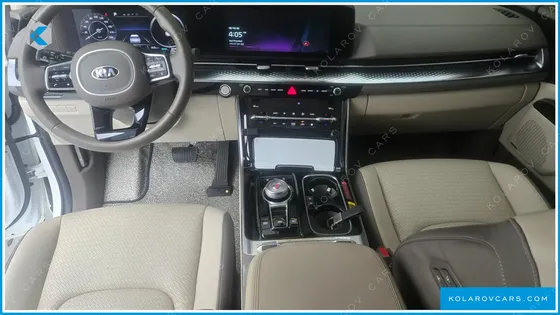KIA CARNIVAL 9-SEATER HI-LIMOUSINE