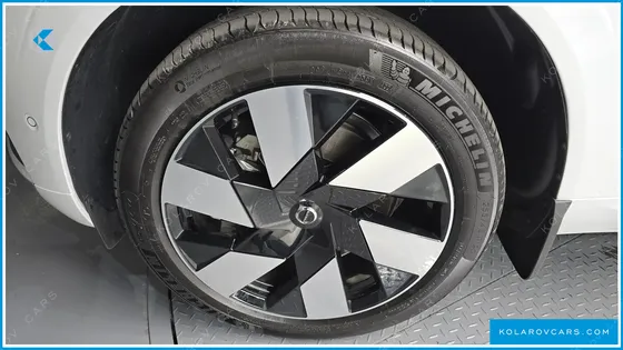 VOLVO XC60 T8 ULTRA BRIGHT