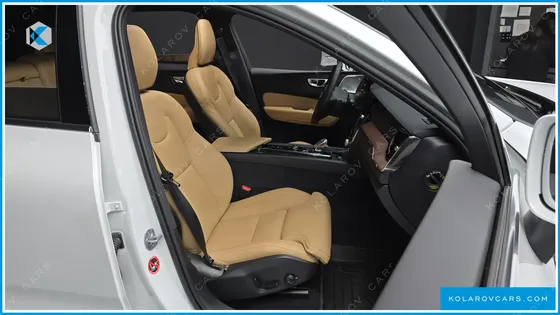 VOLVO XC60 T8 ULTRA BRIGHT