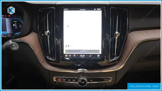 VOLVO XC60 T8 ULTRA BRIGHT