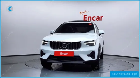 VOLVO XC40 B4 ULTRA BRIGHT