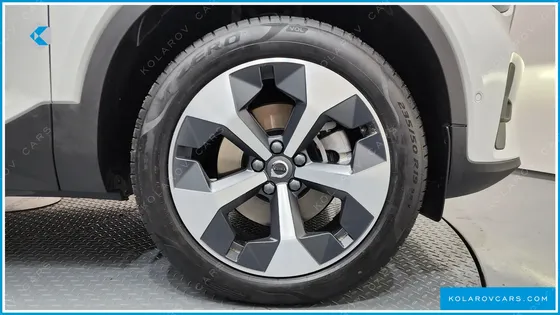 VOLVO XC40 B4 ULTRA BRIGHT