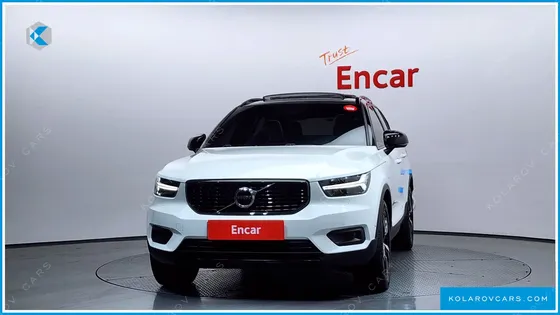 VOLVO XC40 T4 R-DESIGN
