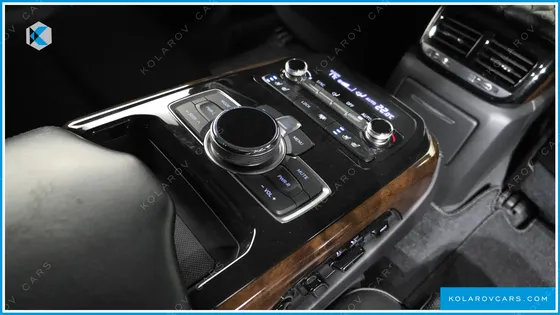 GENESIS EQ900 3.8 GDI AWD
