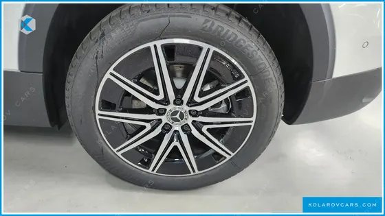 MERCEDES EQB EQB300 4MATIC AMG LINE