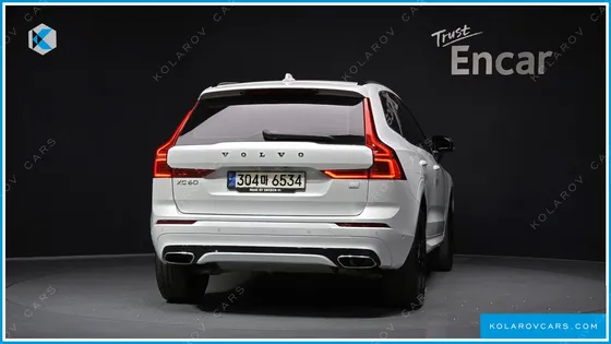 VOLVO XC60 T8 R-DESIGN