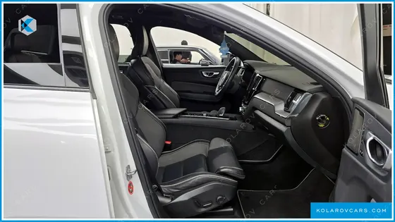 VOLVO XC60 T8 R-DESIGN