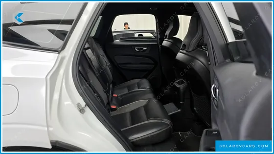 VOLVO XC60 T8 R-DESIGN