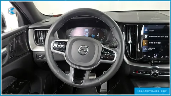 VOLVO XC60 T8 R-DESIGN