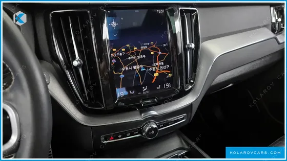 VOLVO XC60 T8 R-DESIGN