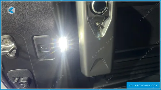 LAND ROVER DEFENDER 110 P300 X-DYNAMIC SE