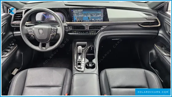 TOYOTA CROWN 2.5 4WD HYBRID