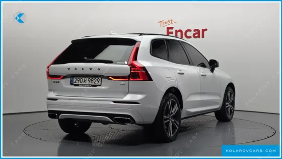 VOLVO XC60 T8 R-DESIGN