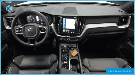 VOLVO XC60 T8 R-DESIGN