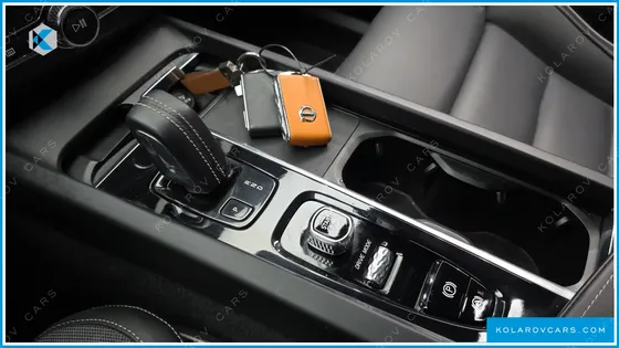 VOLVO XC60 T8 R-DESIGN