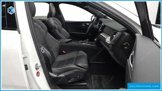 VOLVO XC60 T8 R-DESIGN