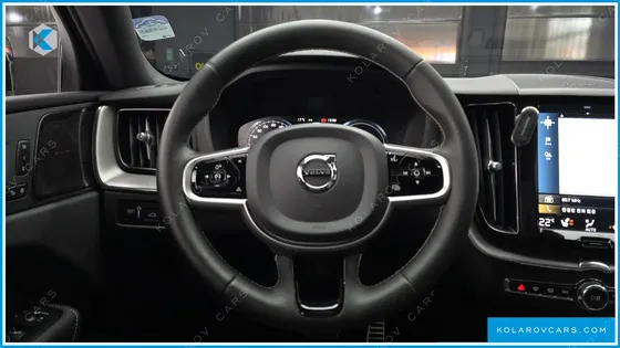 VOLVO XC60 T8 R-DESIGN