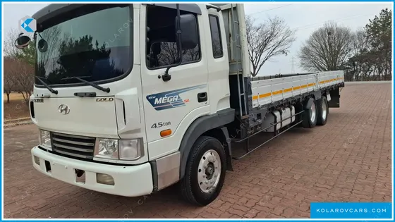 HYUNDAI MEGA TRUCK GOLD