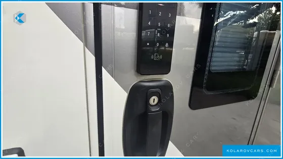HYUNDAI GRAND STAREX NONE