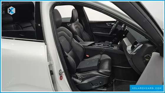 VOLVO XC60 T8 R-DESIGN