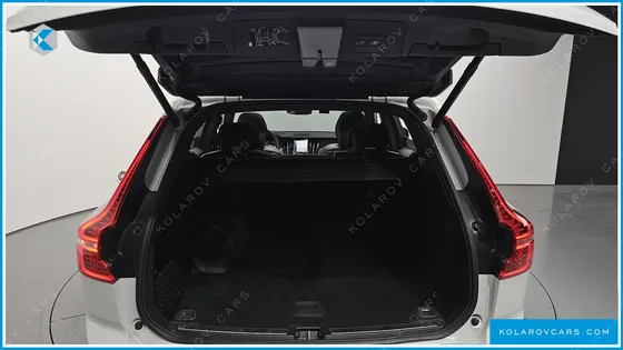 VOLVO XC60 T8 R-DESIGN