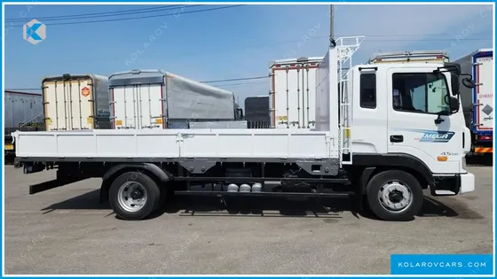 HYUNDAI MEGA TRUCK GOLD