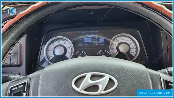 HYUNDAI MEGA TRUCK GOLD