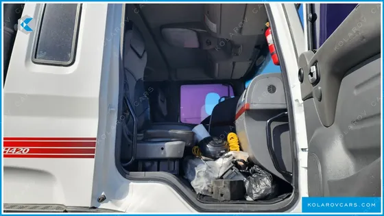 HYUNDAI TRAGO TRAGO 6X4