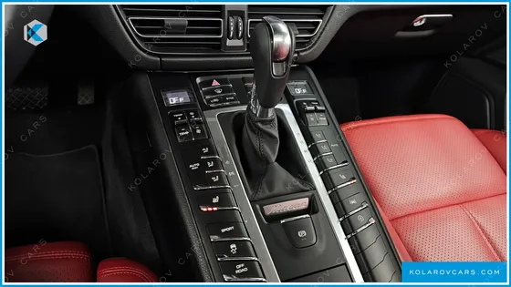 PORSCHE MACAN 2.0