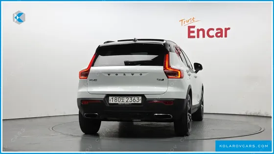 VOLVO XC40 T4 R-DESIGN